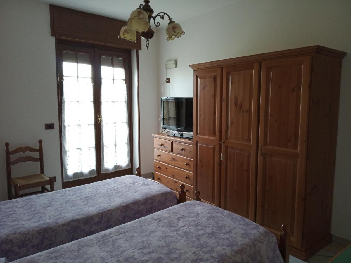 Bed&breakfast Mezzaluna Feletto Exterior foto
