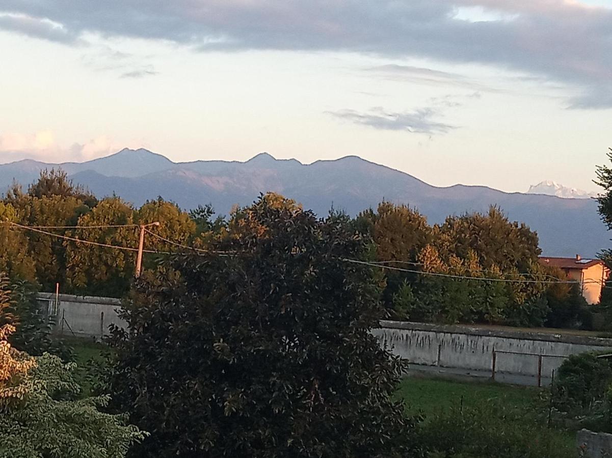 Bed&breakfast Mezzaluna Feletto Exterior foto